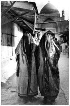 Жительницы махалля Занжирлик внутри Шейхантаура